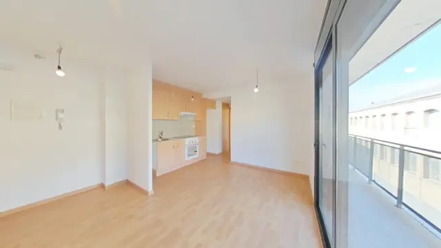 Foto 5 de Piso en venta en Carrer de Sant Carles, cerca de Passeig del Mossèn Jacint Verdaguer en Llevant por 118.190 €