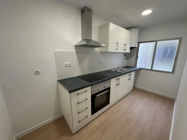 Foto 5 de Piso en venta en Carrer de la Indústria en Sant Miquel-Tres Torres por 170.000 €