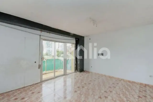 Foto 5 de Piso en venta en Avinguda de Francesc Trabal en La Plana del Pintor por 194.000 €
