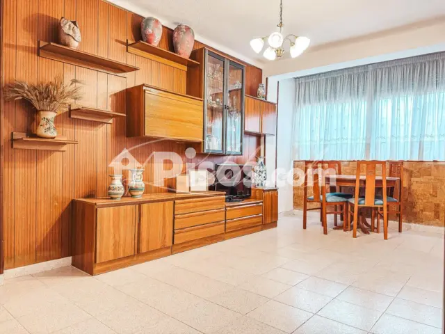 Foto 2 de Piso en venta en Carrer de Santa Magdalena, 7 en Centre por 139.990 €
