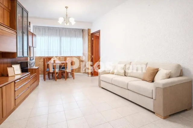 Foto 3 de Piso en venta en Carrer de Santa Magdalena, 7 en Centre por 139.990 €