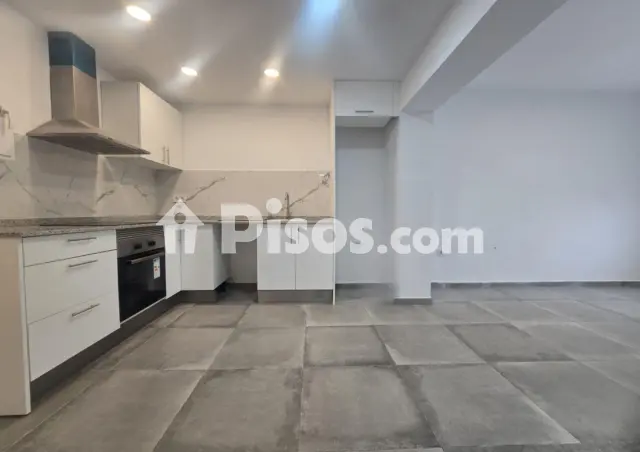 Foto 5 de Piso en venta en Carrer de Sardà, cerca de Carrer de Lepant en Eixample-Sant Oleguer por 180.000 €