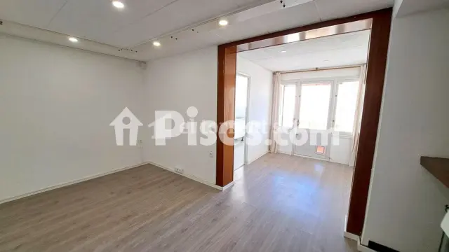 Foto 4 de Piso en venta en Camí Ral, cerca de Carrer de Sant Joan en Centre por 210.000 €