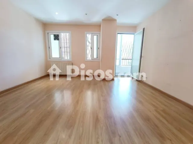 Foto 3 de Piso en venta en Passatge del Riu Segre en La Salut-Lloreda-Sistrells por 258.000 €