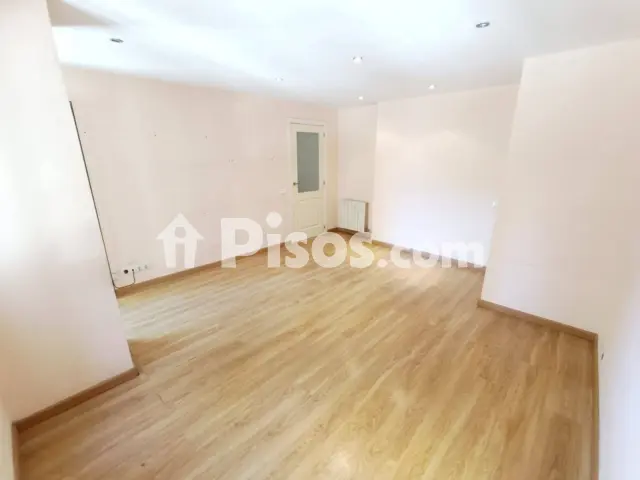 Foto 5 de Piso en venta en Passatge del Riu Segre en La Salut-Lloreda-Sistrells por 258.000 €