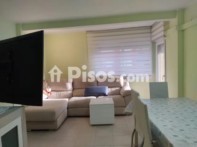 Foto principal de Piso en venta en Avenida del Carrilet en Centre por 200.000 €