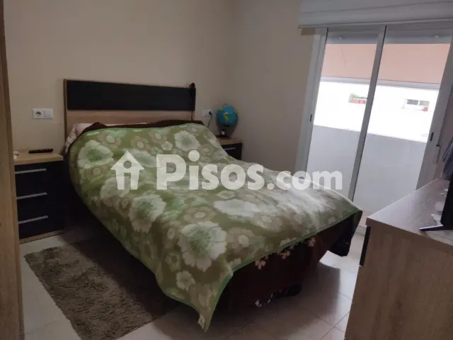 Foto 5 de Piso en venta en Avenida del Carrilet en Centre por 200.000 €