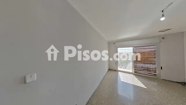 Foto principal de Piso en venta en Carrer del Rosselló, cerca de Carrer de Jaume I en Cerdanyola Sud por 150.000 €