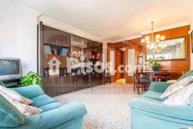 Foto principal de Piso en venta en Avda. Paisos Catalans en Ponent por 184.000 €