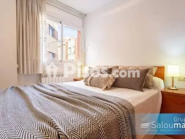 Foto 2 de Piso en venta en Carrer de Sardà, cerca de Carrer de Roig en Centre por 225.000 €
