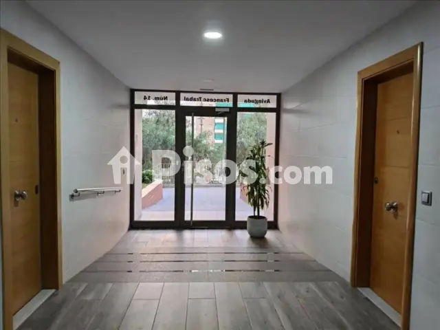 Foto 2 de Piso en venta en Avinguda de Francesc Trabal en La Plana del Pintor por 194.000 €