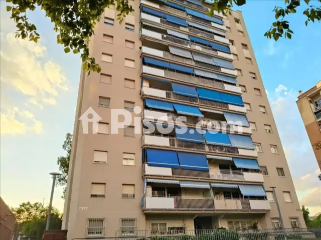Foto 3 de Piso en venta en Avinguda de Francesc Trabal en La Plana del Pintor por 194.000 €
