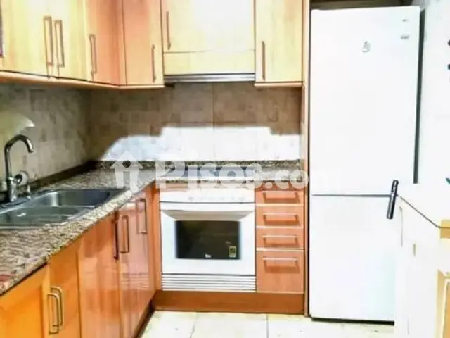 Foto principal de Piso en venta en Calle Paseo D´Antoni Marti Cabanellas en Els Molins por 129.900 €