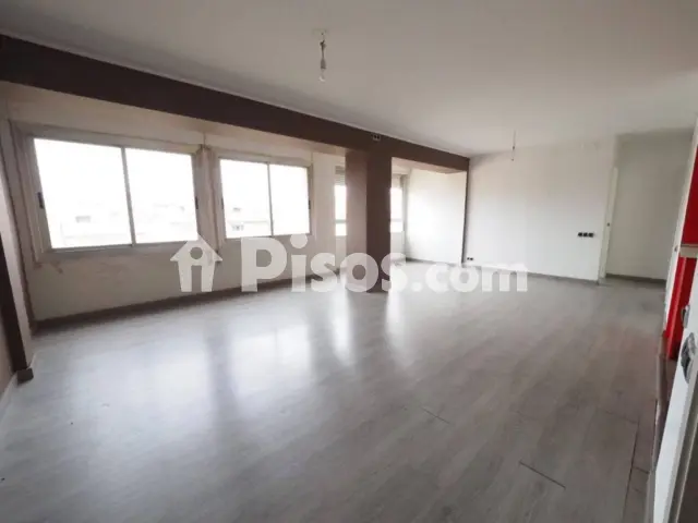 Foto 3 de Piso en venta en Escola Industrial-Plaça de Catalunya en Escola Industrial-Plaça de Catalunya por 159.960 €