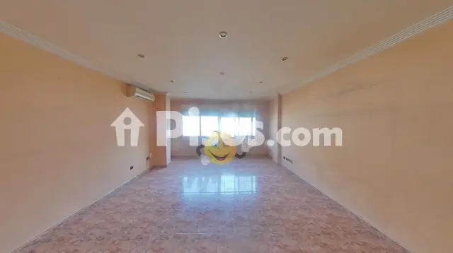 Foto 2 de Piso en venta en Avinguda dels Països Catalans, 111, cerca de Carrer de Gandesa en Ponent por 158.000 €