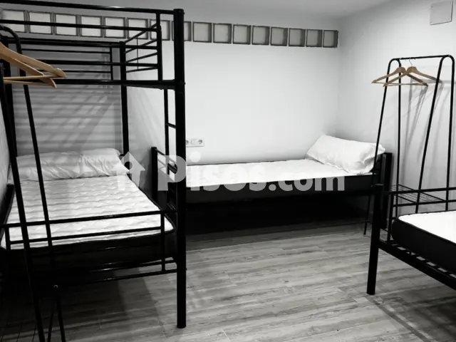 Foto 5 de Piso en venta en Al Lado de La Plaza del Ayuntamiento en Centre por 110.000 €