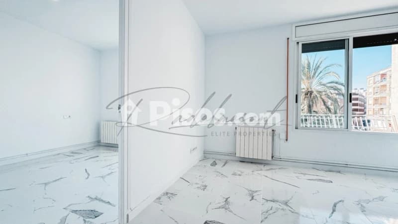 Foto 2 de Piso en venta en Plaça de Morlius, 1 en Centre por 169.990 €