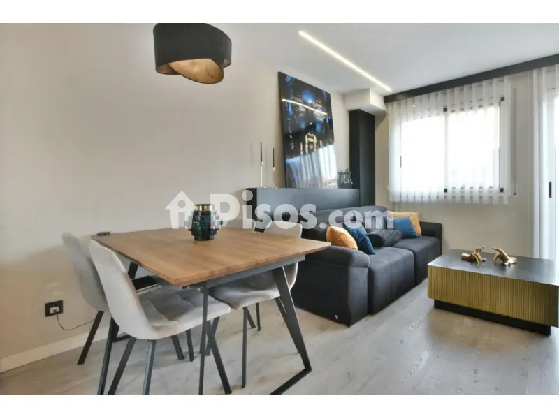 Foto 3 de Dúplex en venta en Carrer de Sevilla, cerca de Carrer del Renaixement en Ègara por 189.900 €