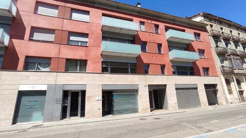 Foto principal de Calle de Mossèn Cinto Verdaguer, 29